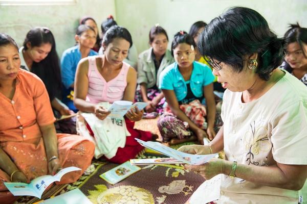 Members of Pyi Gyi Khin’s self-help groups organize regular monthly networking meetings to discuss ways of improving the quality of services for those in need and share information on HIV prevention. Photo: John Rae/The Global Fund
