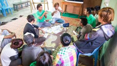 Members of Pyi Gyi Khin’s self-help groups organize regular networking meetings to discuss ways of improving the quality of STI/HIV prevention services for those in need.